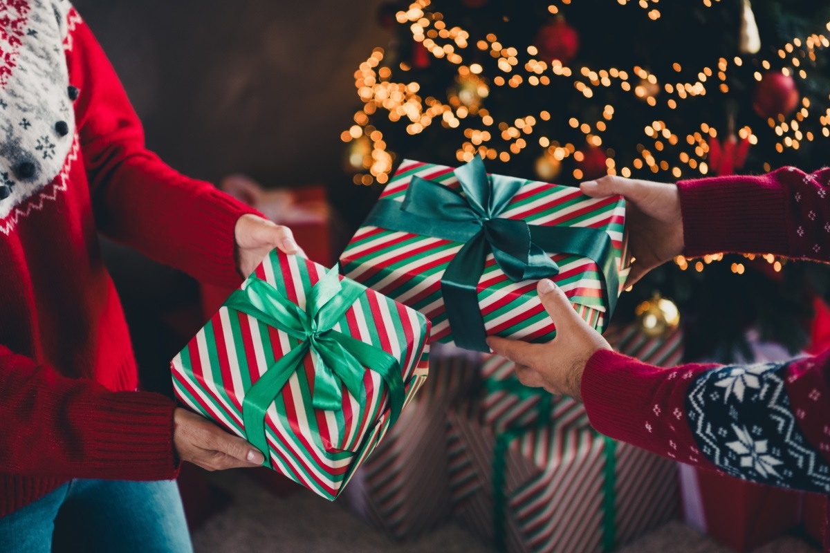 uitwisseling van geschenken op Kerstmis